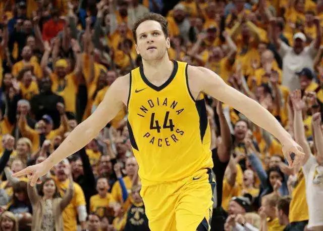  步行者绝杀尼克斯保留季后赛希望  